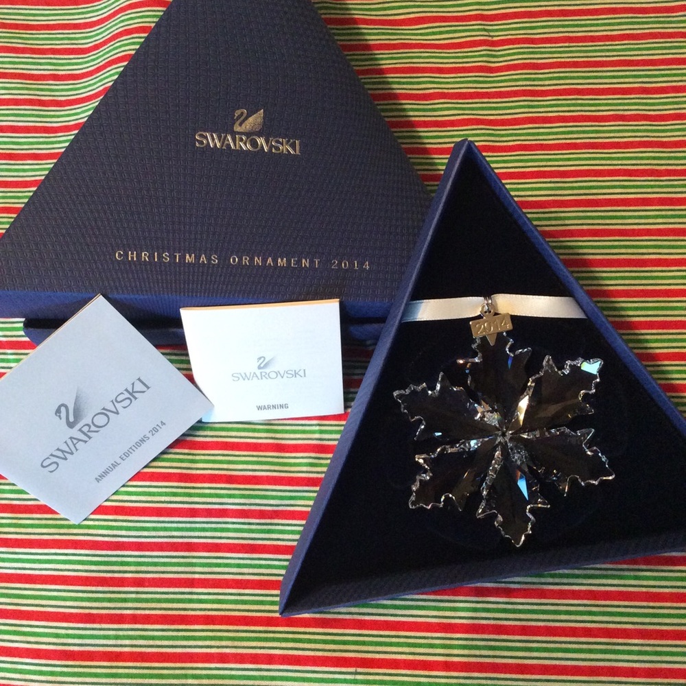 Swarovski Crystal annual Snowflake Ornament 2014 - NIB- no. 5059026